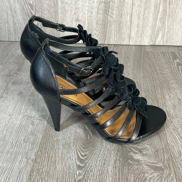 NWOT Kenneth Cole Reaction Know Show Strappy Floral Black Leather High H… - Picture 4 of 16